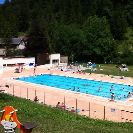 Holiday home Le Chal'heureux Grand Familial 8 Personnes